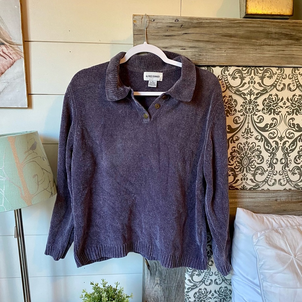 Beautiful Alfred Dunner collared sweater 💜